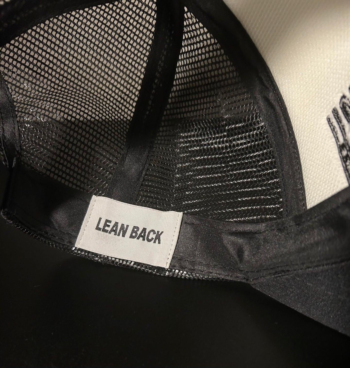 LEAN BACK CAP BLACK